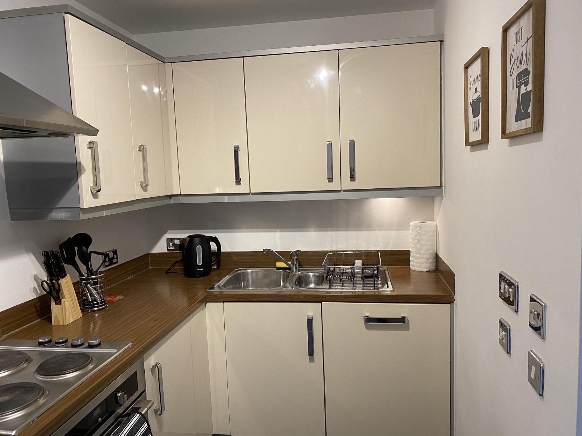 Tailor That Property - Chelsea House Milton Keynes Zimmer foto